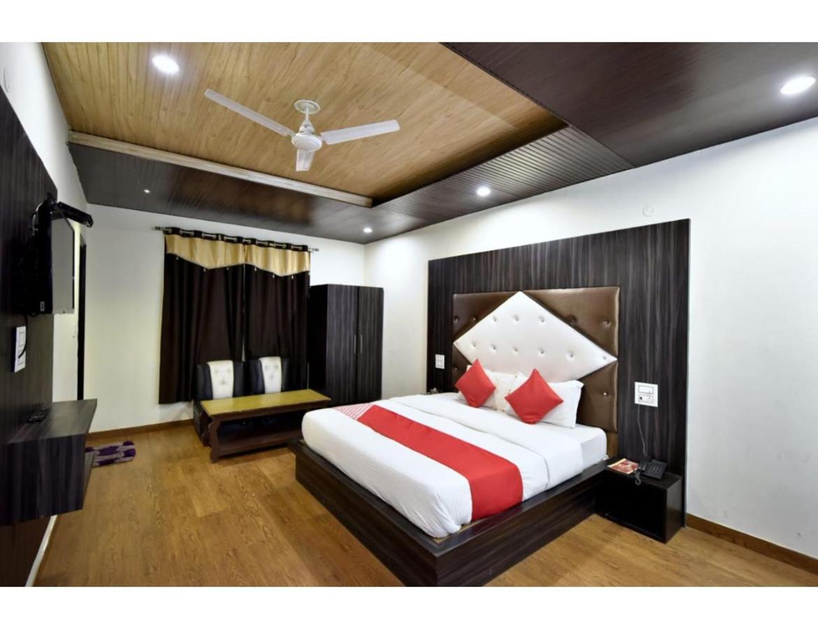 Hotel Dalhousie Grand Banikhet Dış mekan fotoğraf