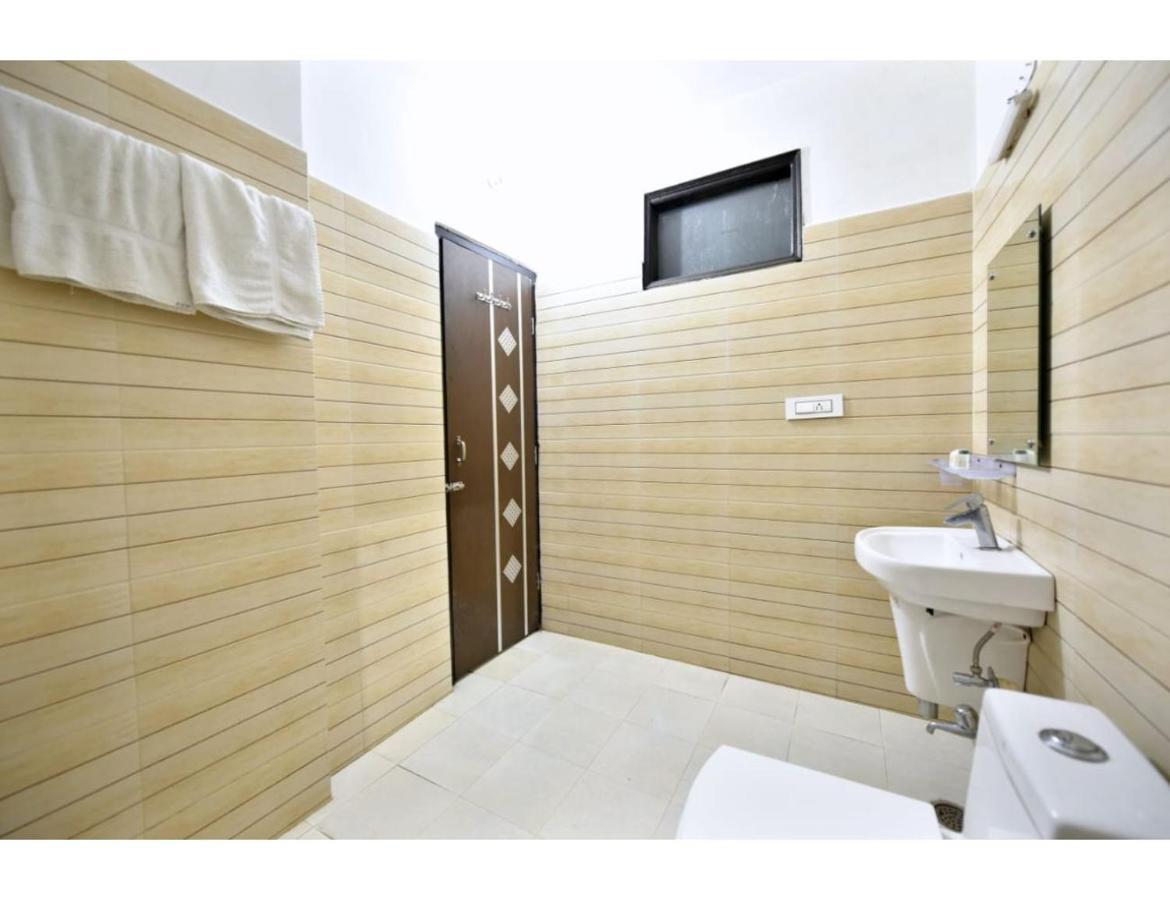 Hotel Dalhousie Grand Banikhet Dış mekan fotoğraf