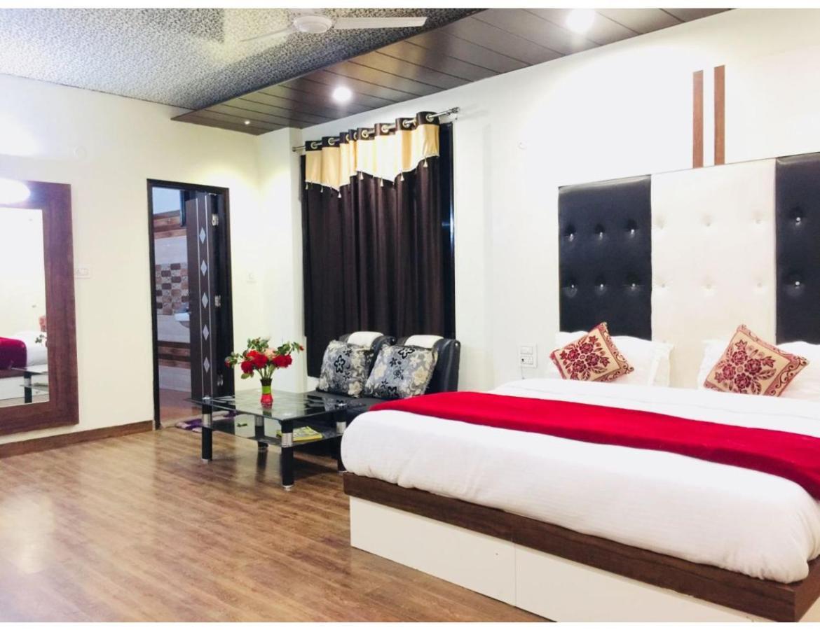Hotel Dalhousie Grand Banikhet Dış mekan fotoğraf
