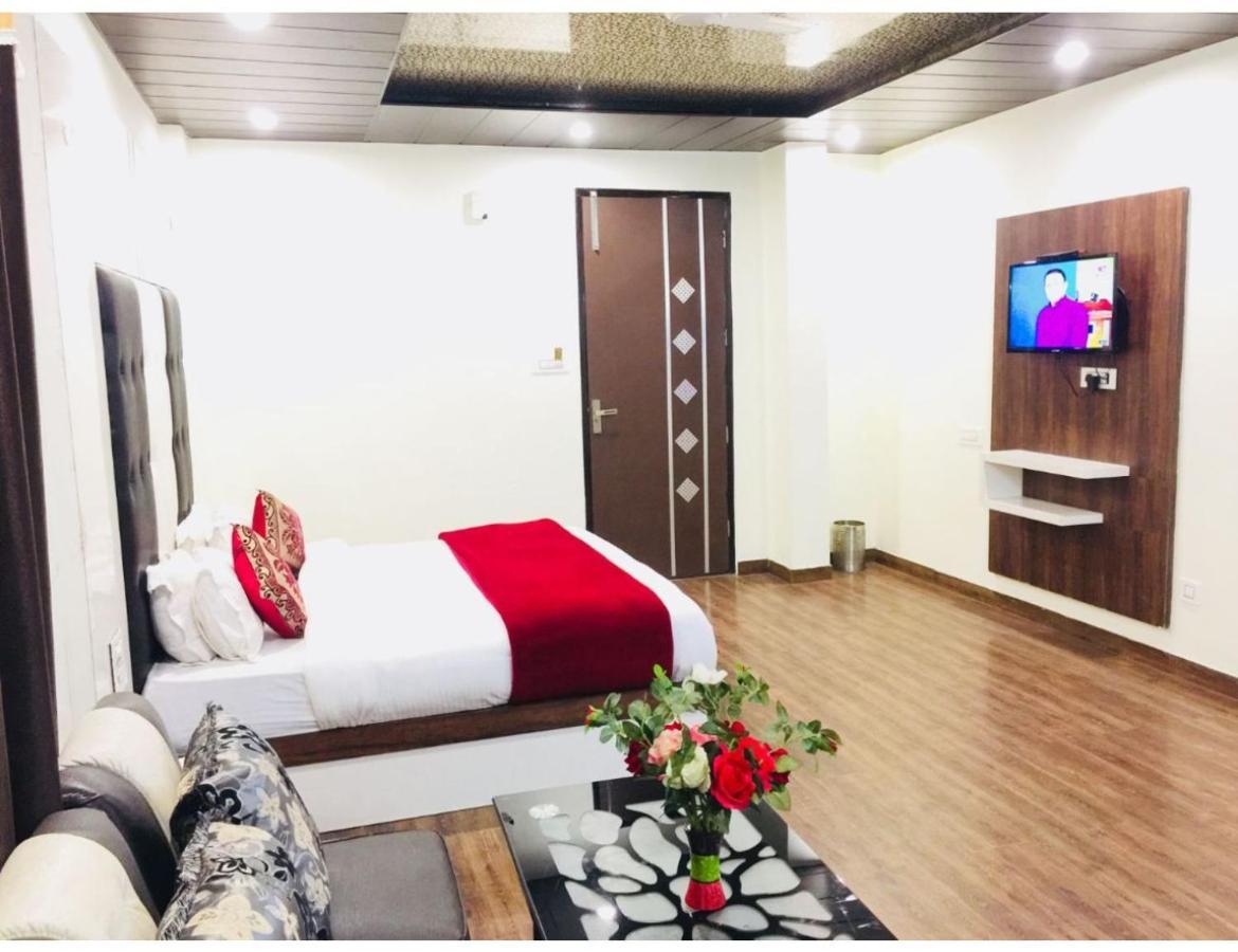 Hotel Dalhousie Grand Banikhet Dış mekan fotoğraf